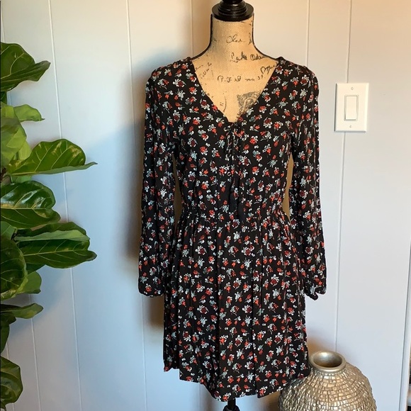 Cotton On Dresses & Skirts - Long Sleeve Black and Red Floral Print Dress - S